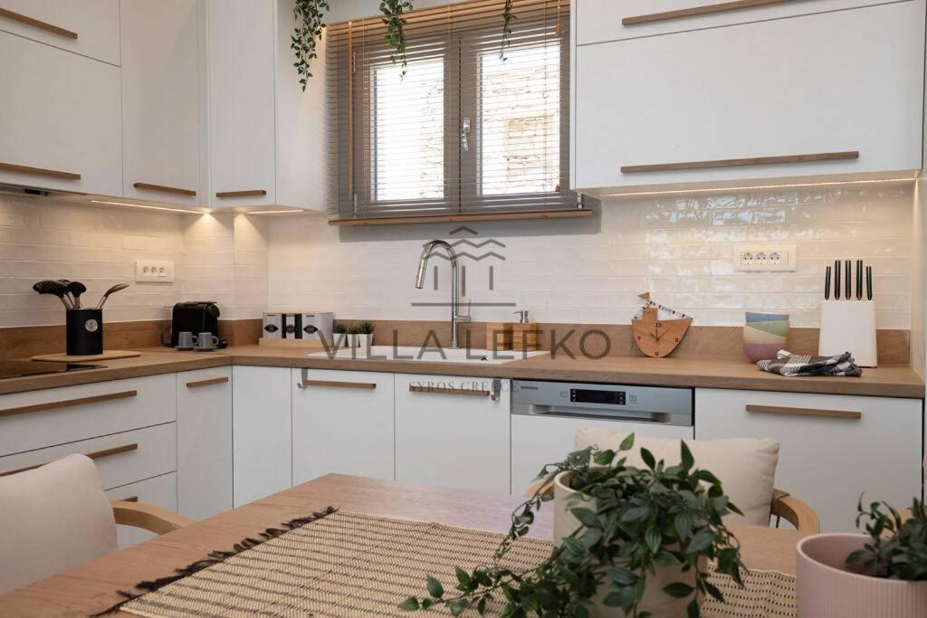 Villa Lefko Mégas Yialós-Nítes Exteriör bild